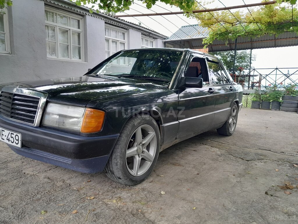 Mercedes 190