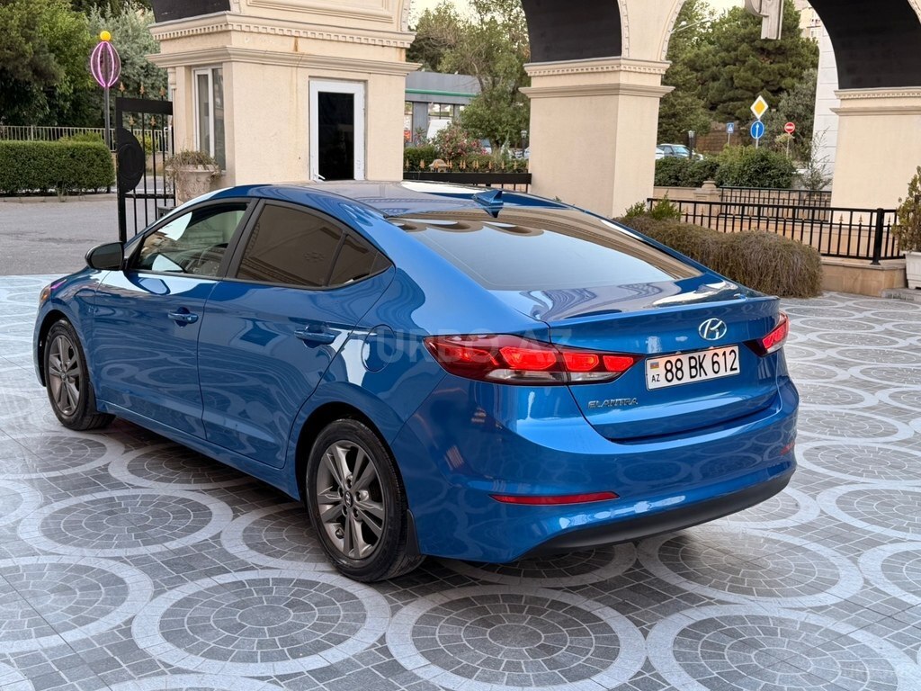 Hyundai Elantra