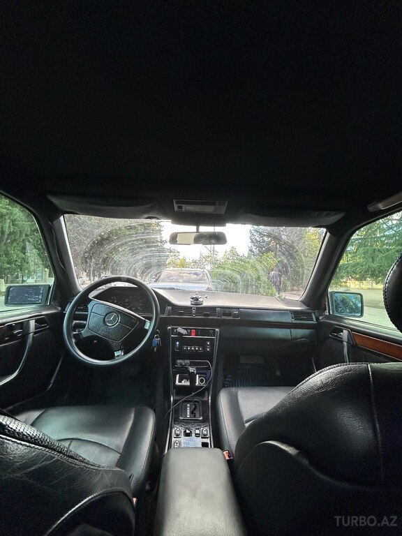 Mercedes 200 D