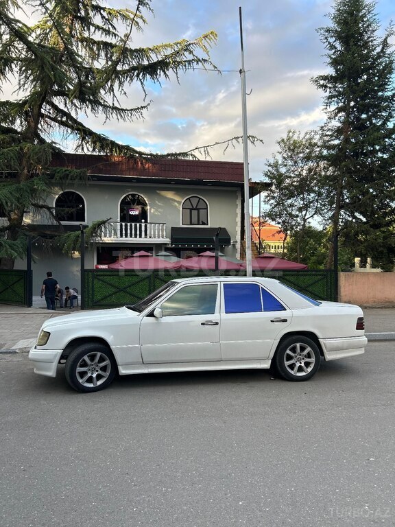 Mercedes 200 D