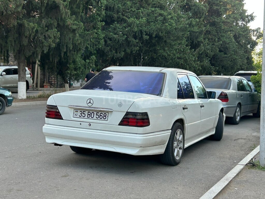 Mercedes 200 D
