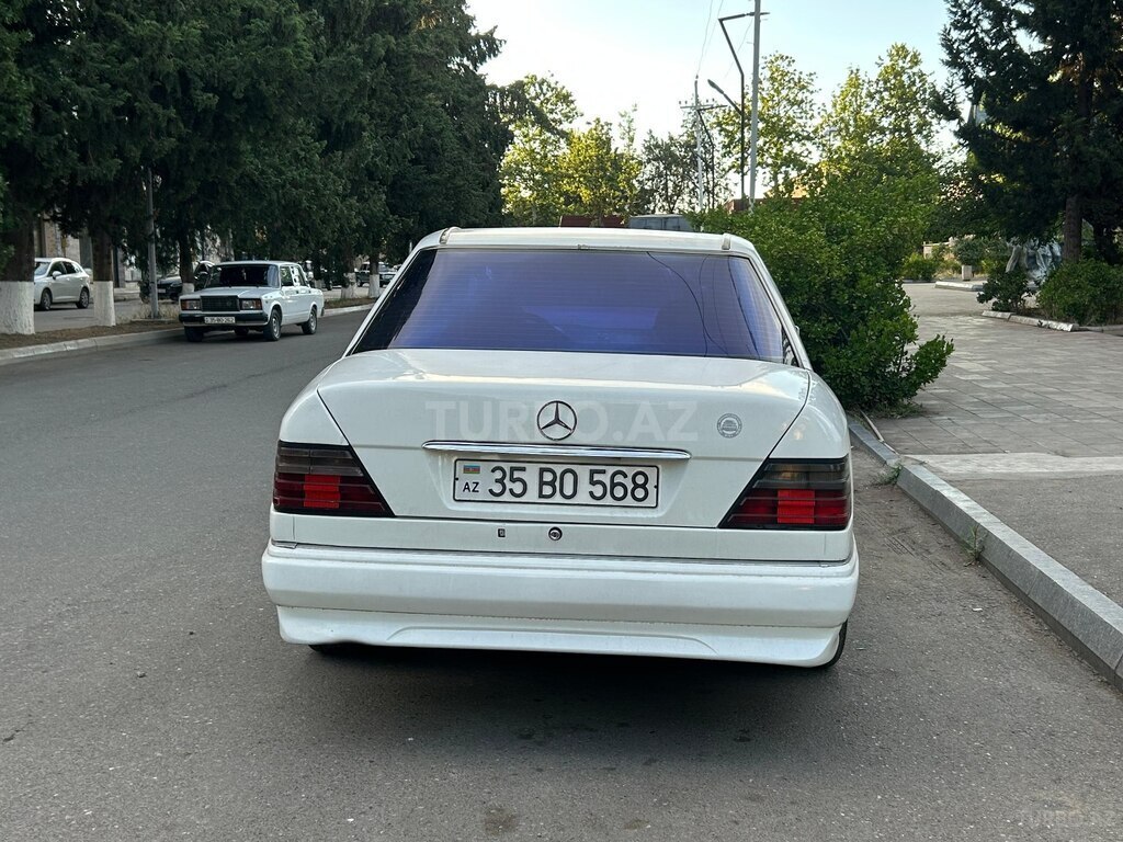 Mercedes 200 D