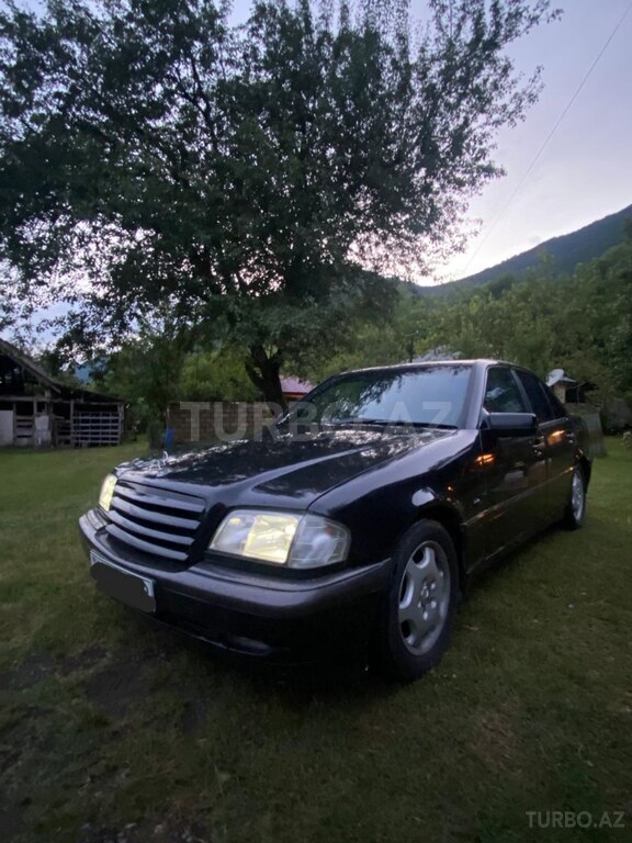Mercedes C 180