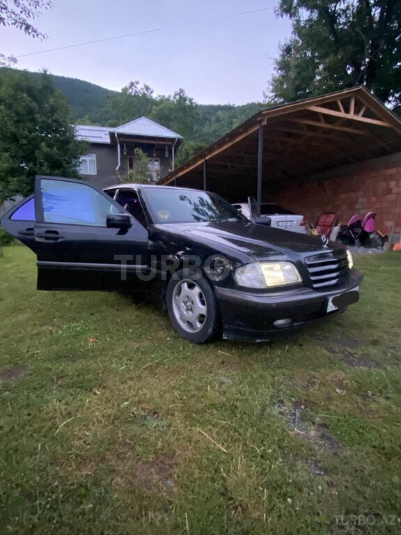Mercedes C 180