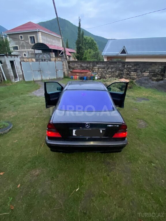 Mercedes C 180