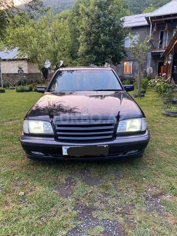 Mercedes C 180
