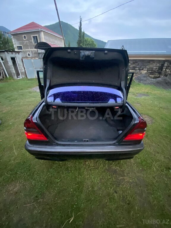 Mercedes C 180