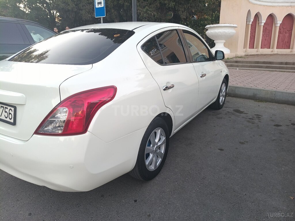 Nissan Sunny
