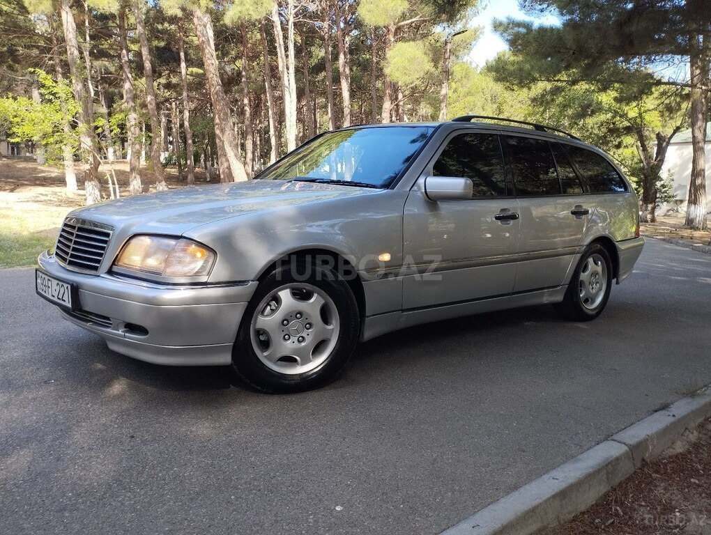 Mercedes C 180