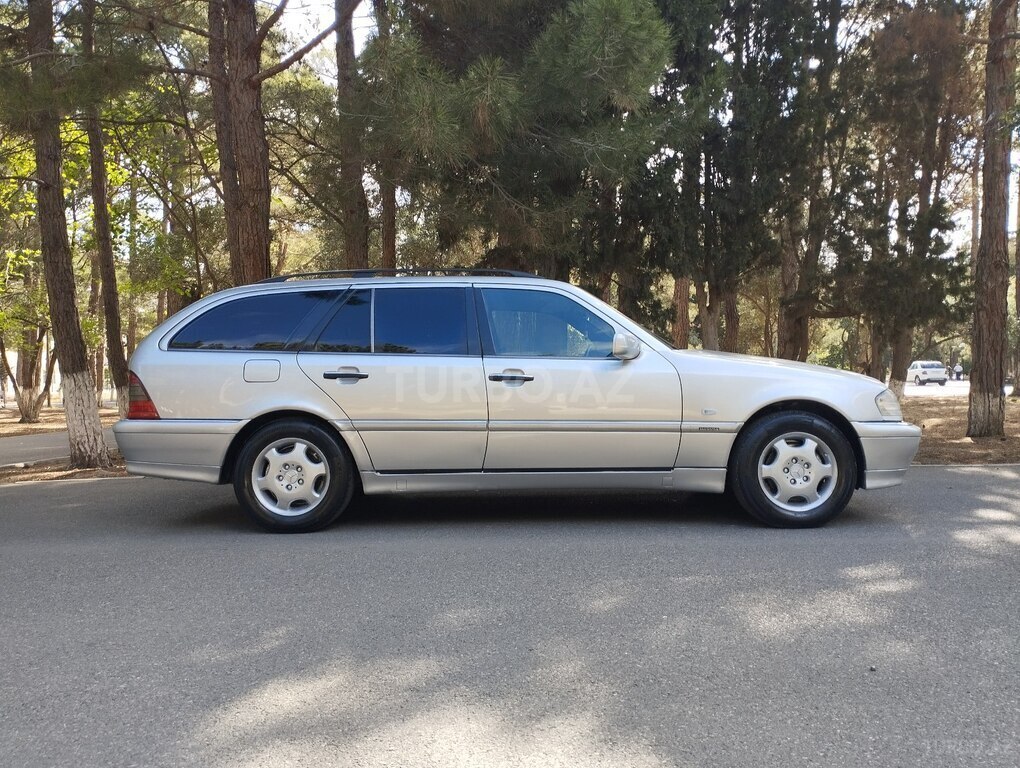 Mercedes C 180