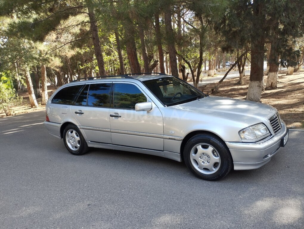 Mercedes C 180
