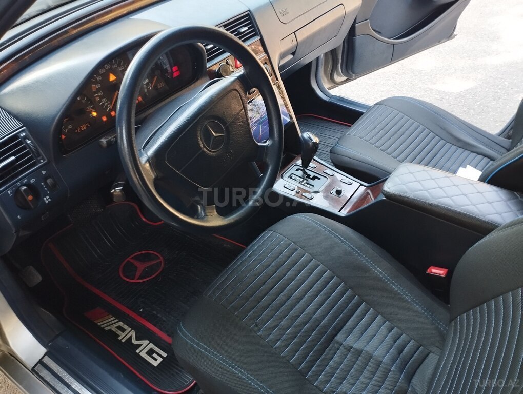 Mercedes C 180