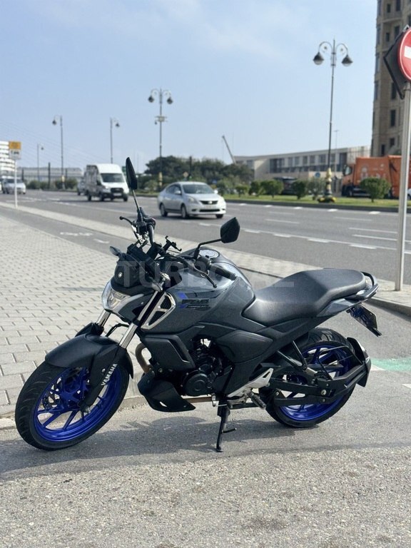Yamaha FZ-S FI Deluxe