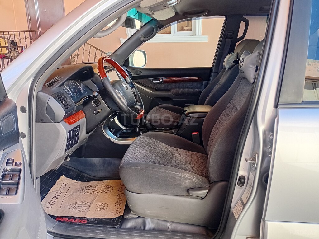 Toyota Land Cruiser Prado