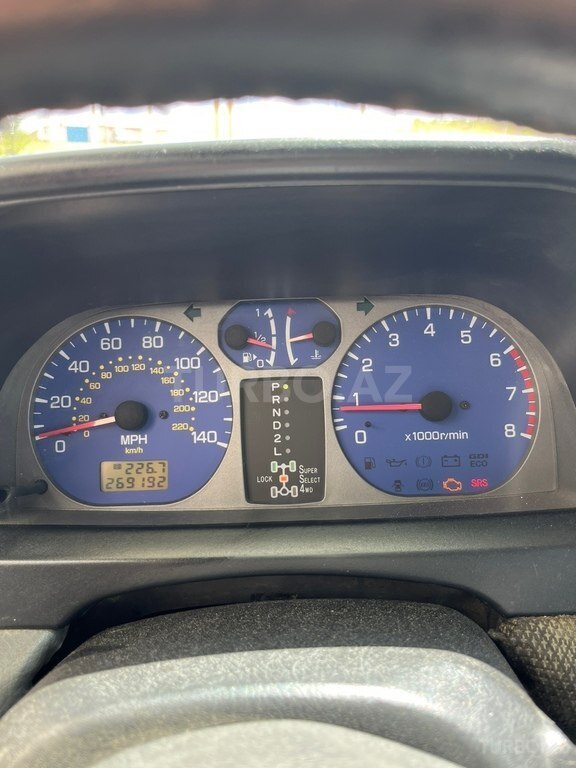 Mitsubishi Pajero io
