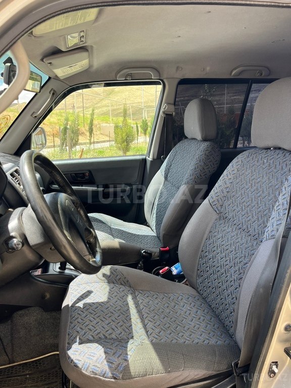 Mitsubishi Pajero io