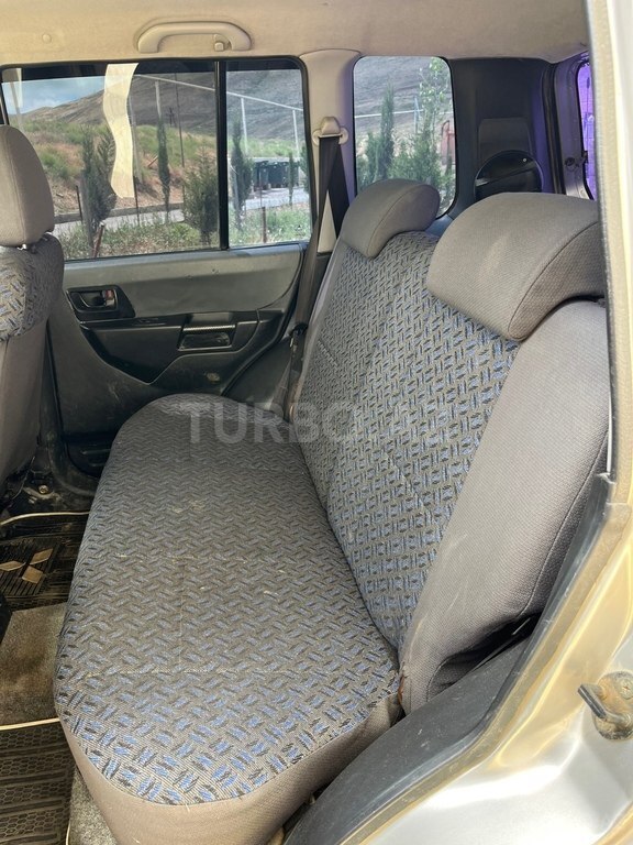 Mitsubishi Pajero io