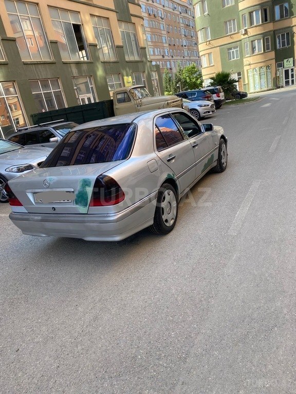 Mercedes C 220