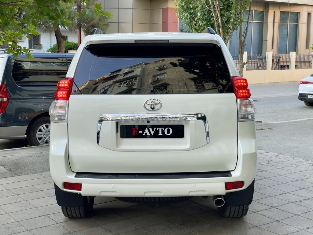 Toyota Land Cruiser Prado