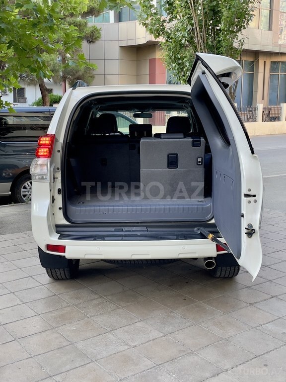 Toyota Land Cruiser Prado