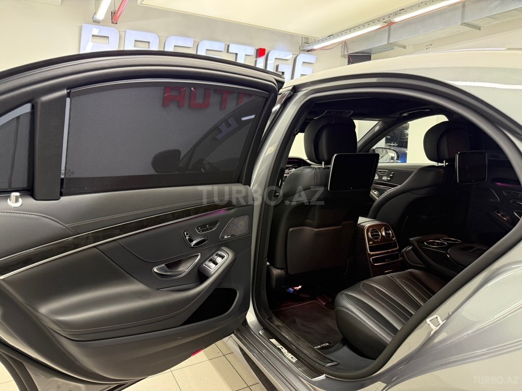 Mercedes S 63 AMG 4MATIC