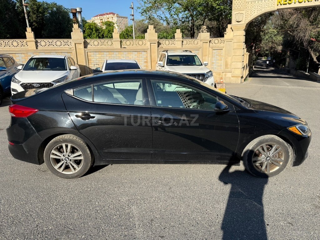 Hyundai Elantra