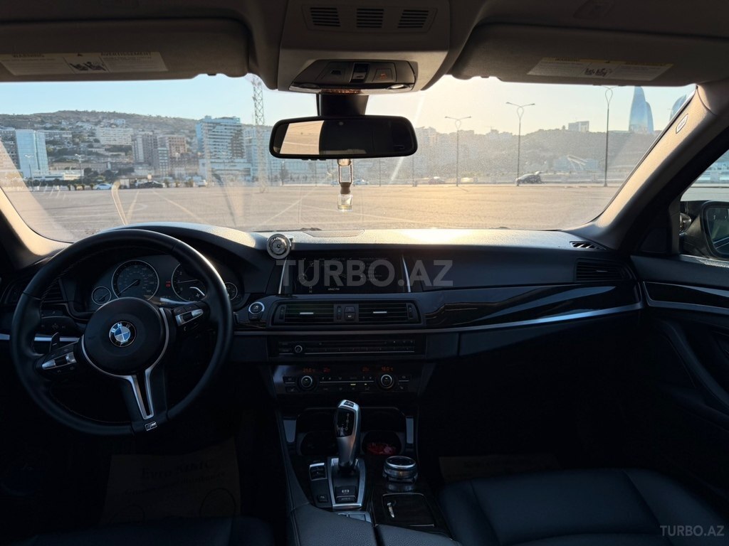 BMW 528