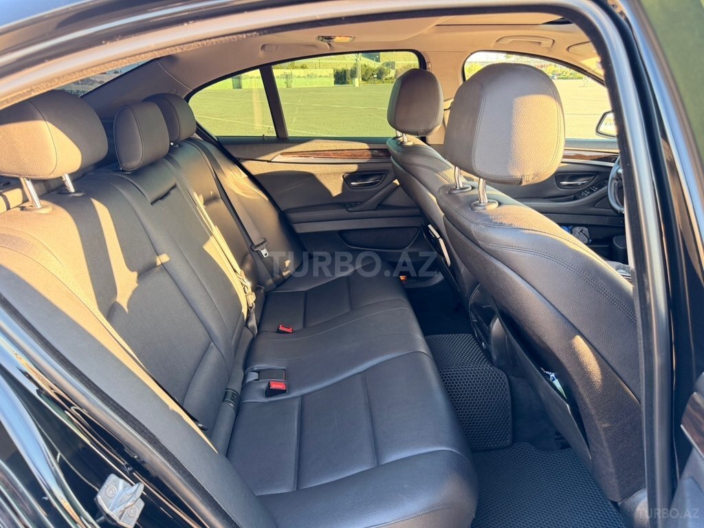 BMW 528