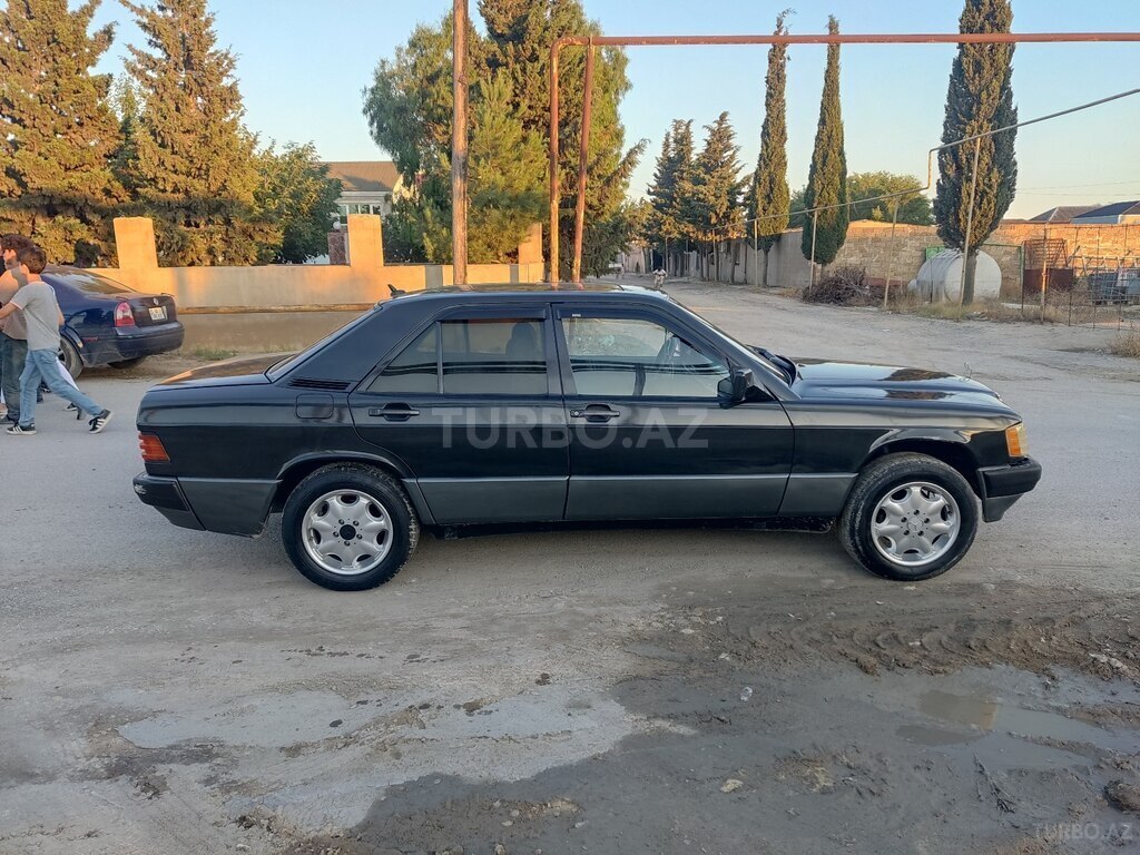 Mercedes 190