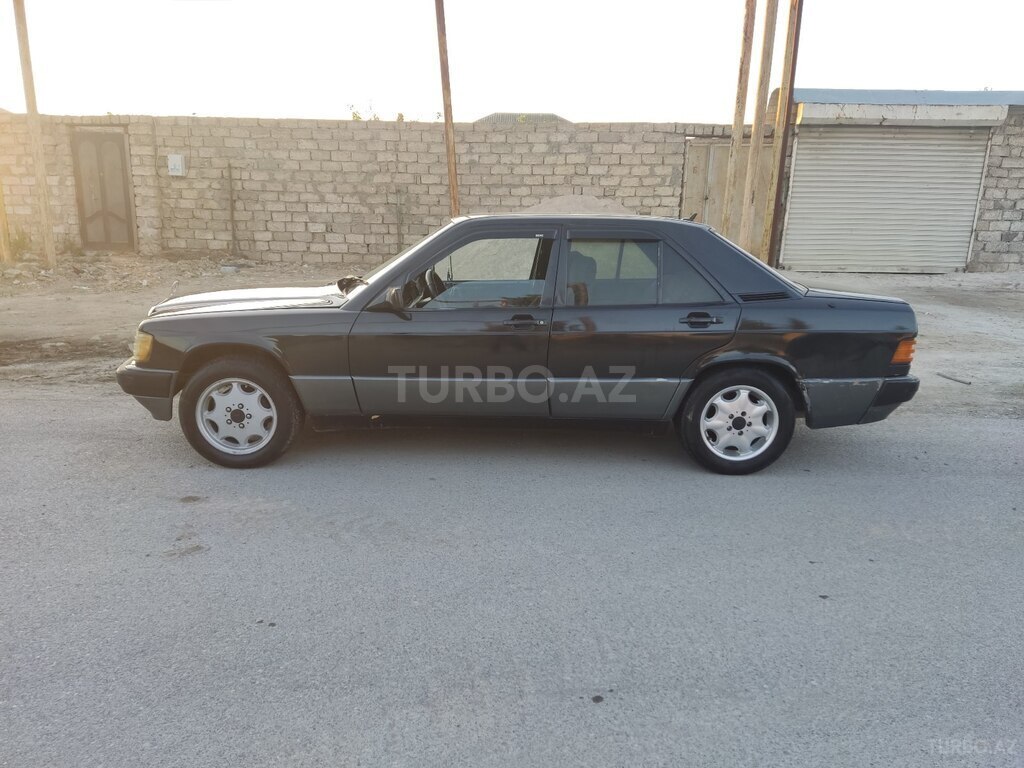 Mercedes 190