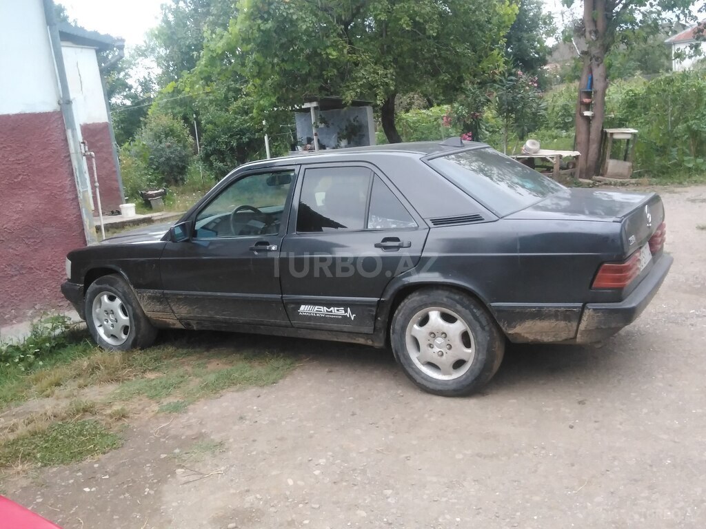 Mercedes 190