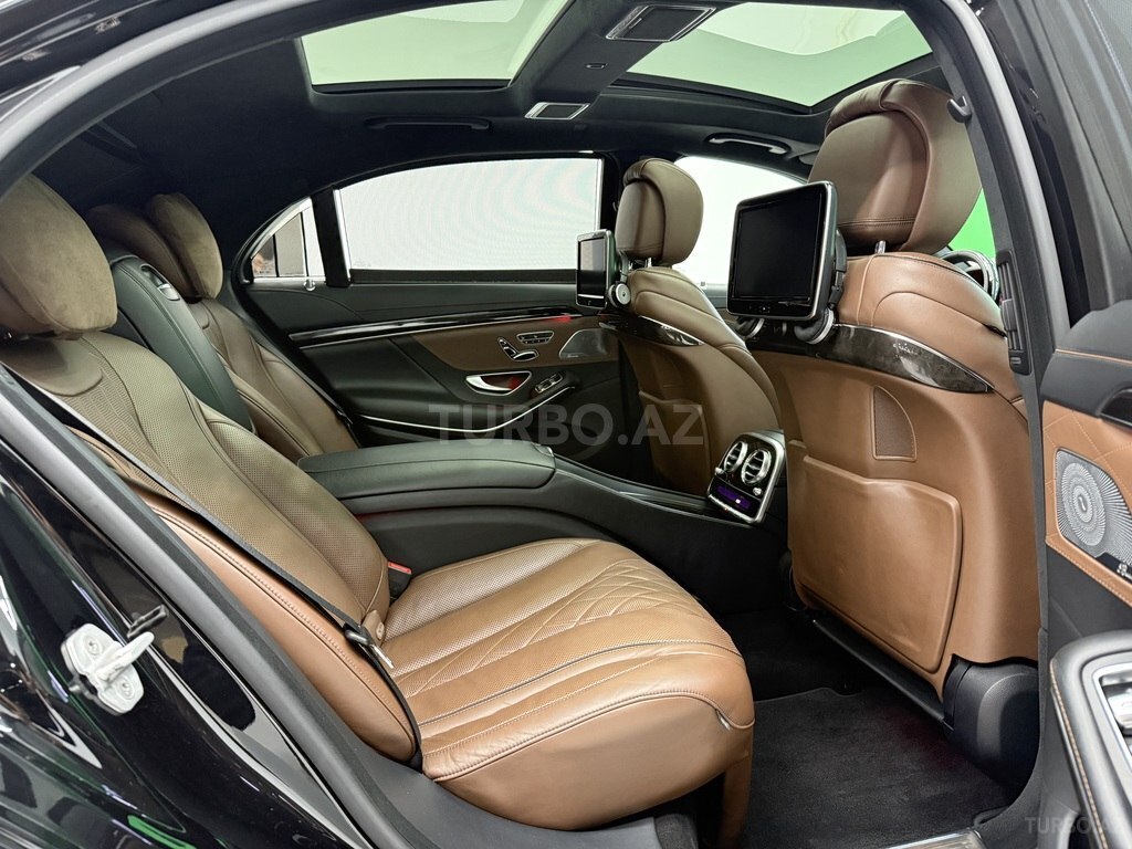 Mercedes S 550