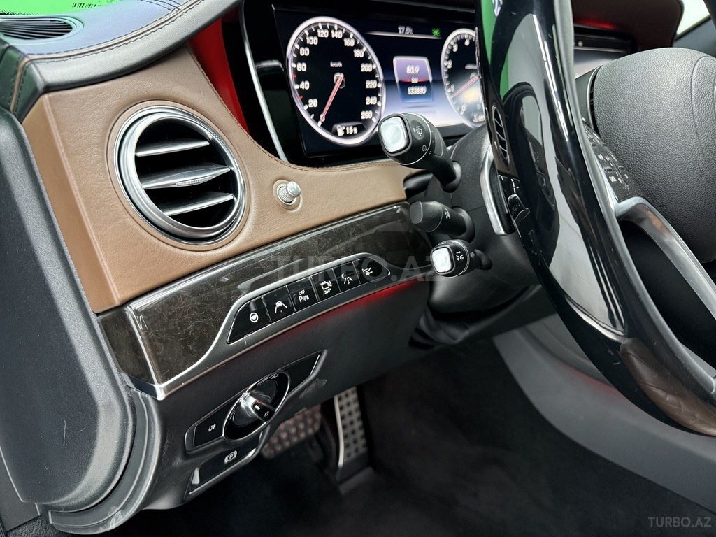 Mercedes S 550