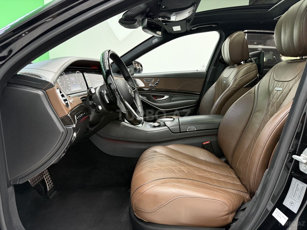 Mercedes S 550
