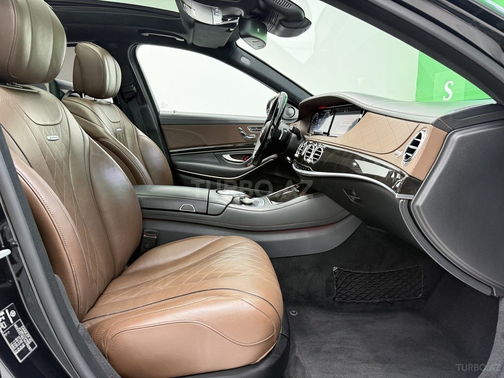 Mercedes S 550