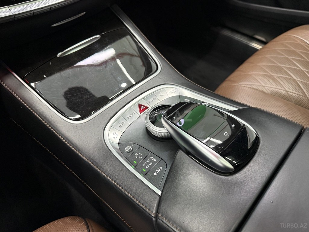 Mercedes S 550