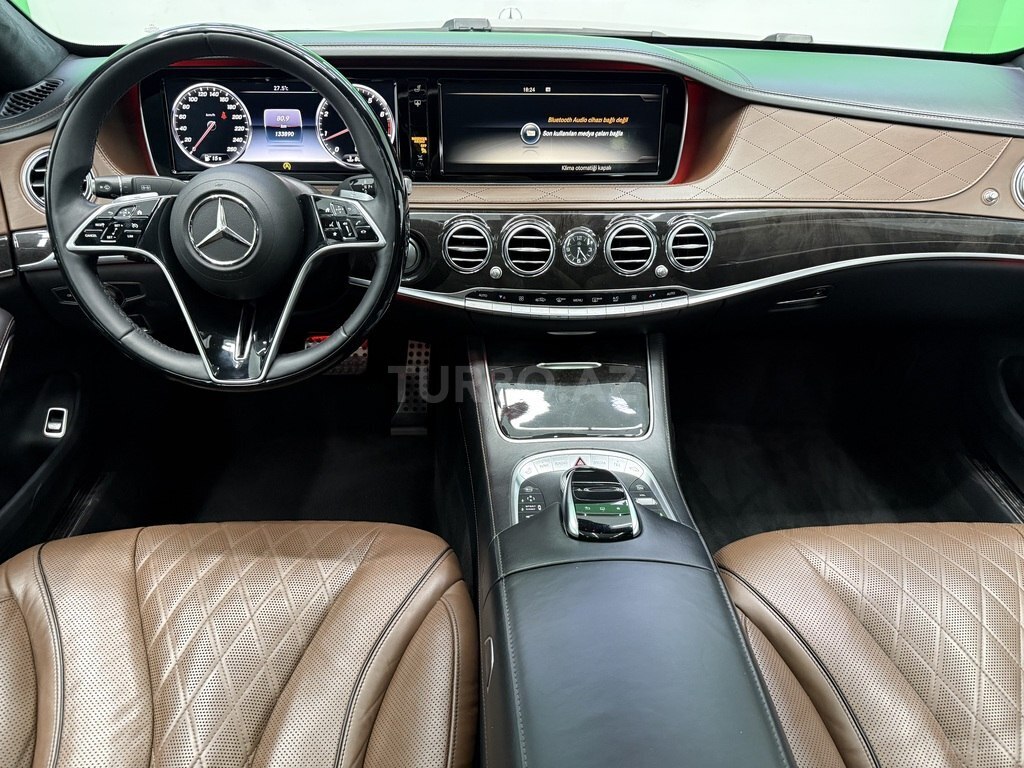 Mercedes S 550