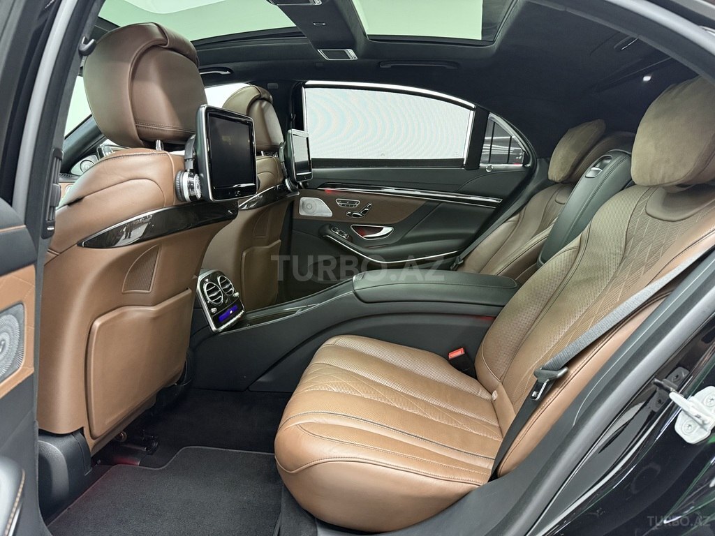 Mercedes S 550