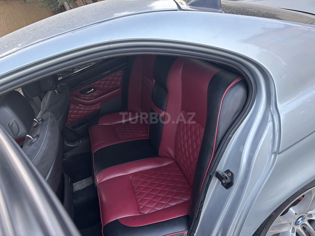 BMW 528