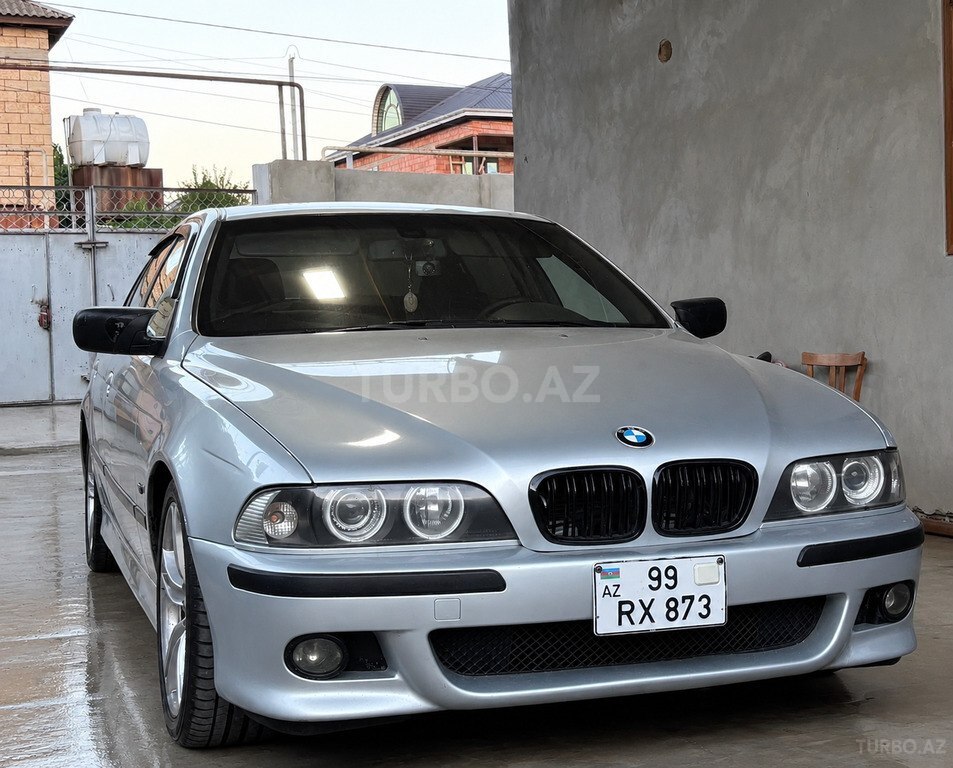 BMW 528
