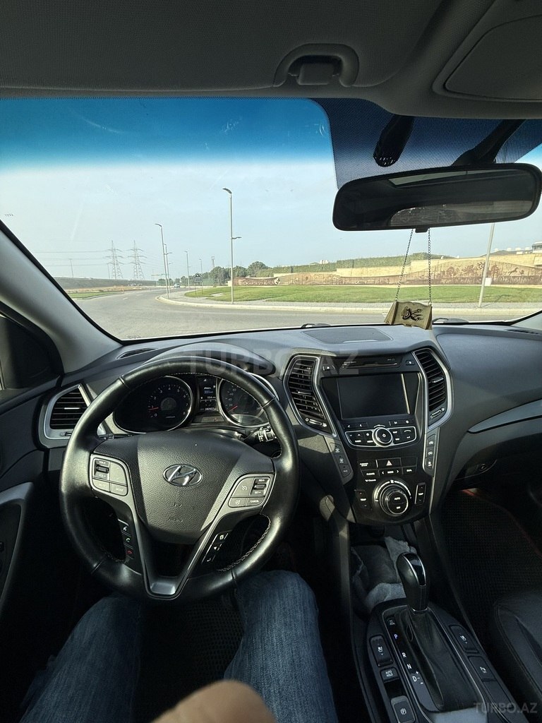 Hyundai Grand Santa Fe