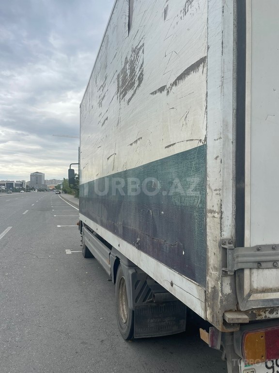 Mercedes Atego 815