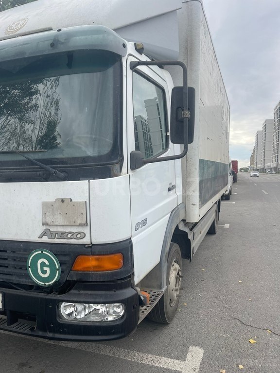 Mercedes Atego 815