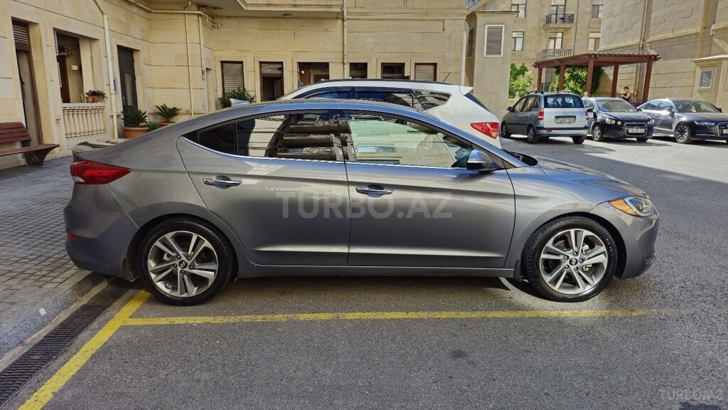 Hyundai Elantra