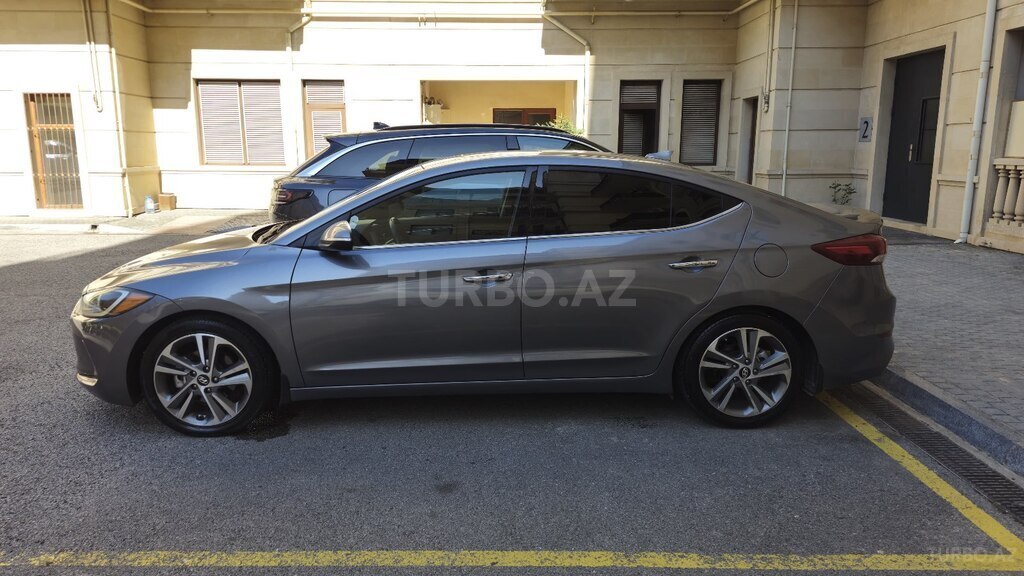 Hyundai Elantra
