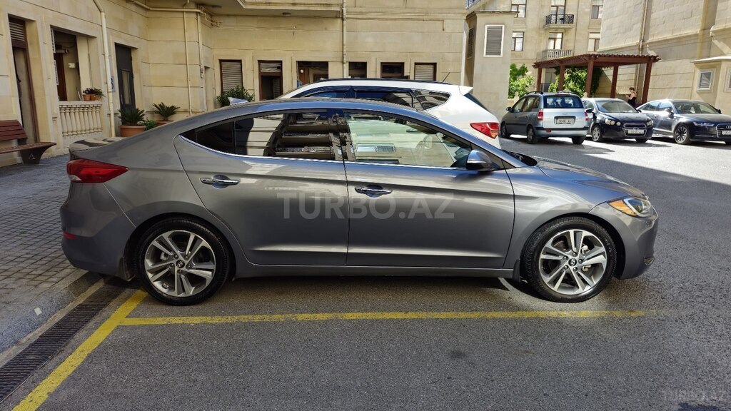 Hyundai Elantra