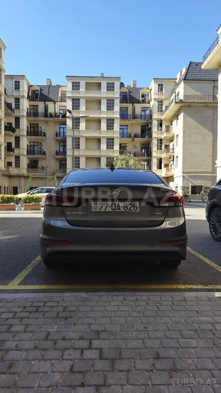 Hyundai Elantra