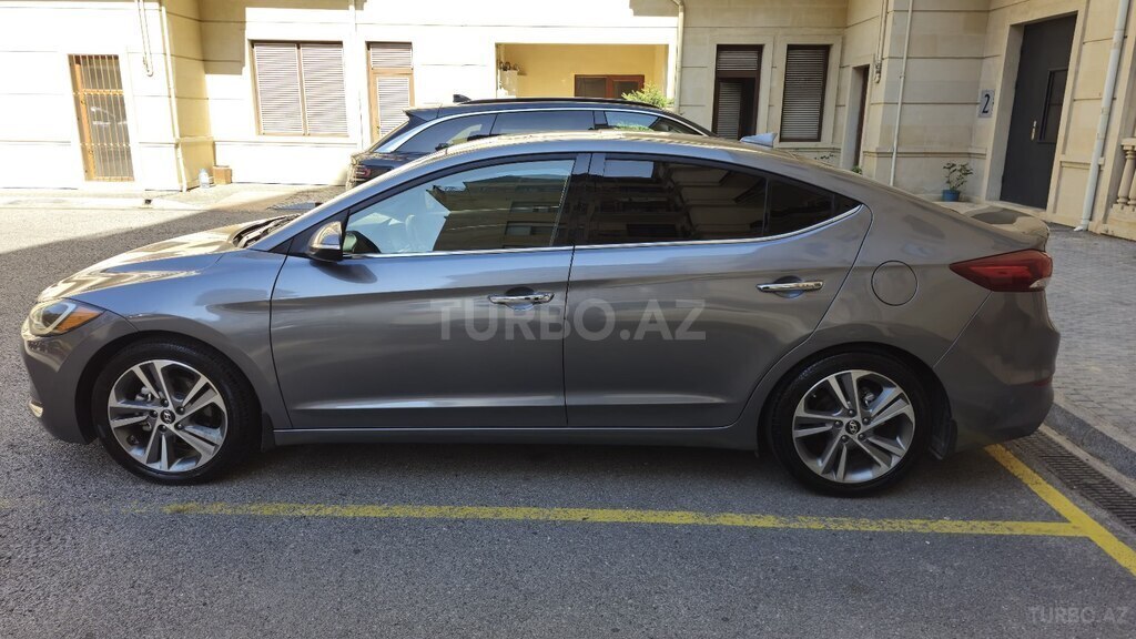 Hyundai Elantra