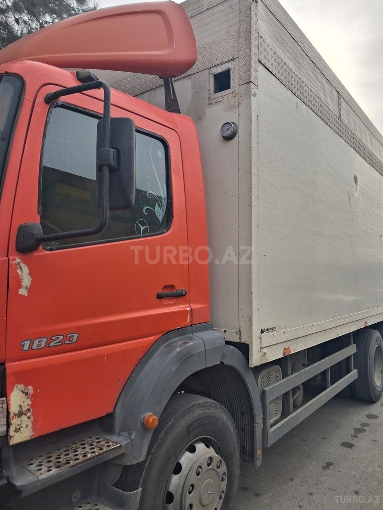 Mercedes Atego 1828