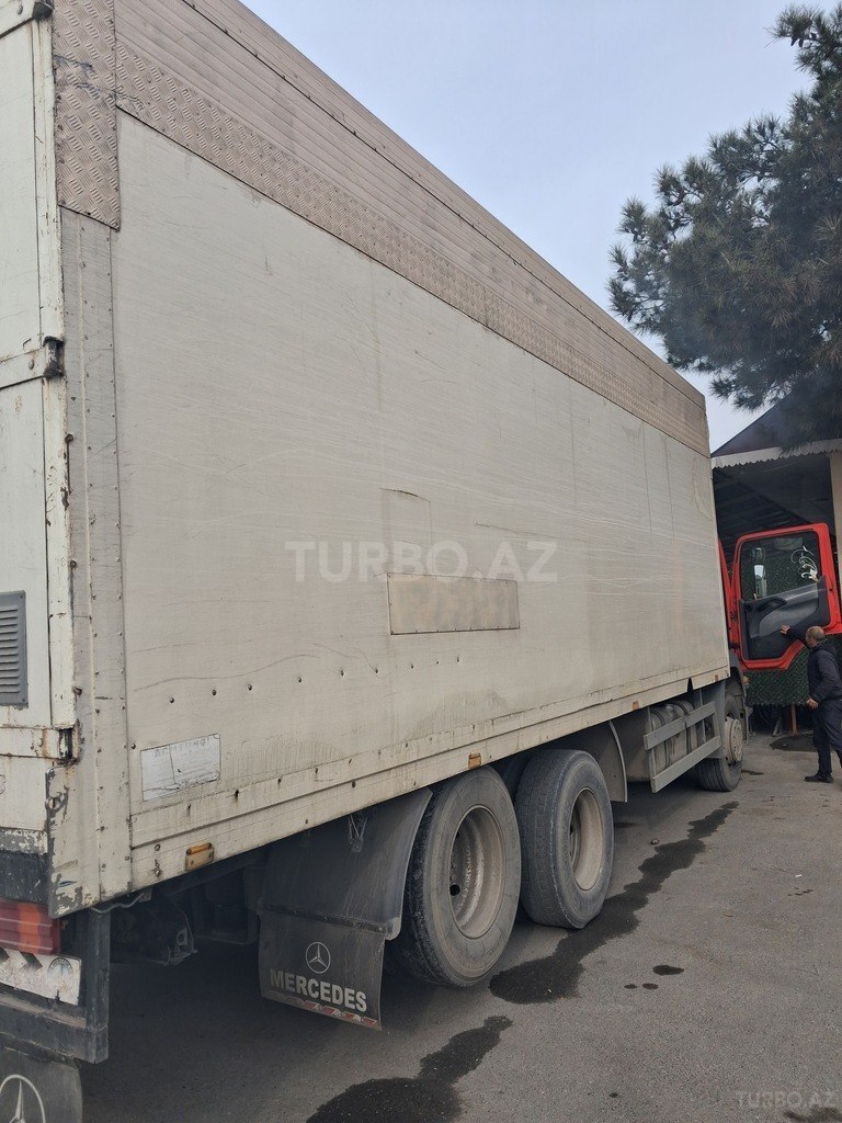 Mercedes Atego 1828